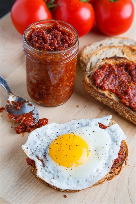 slow-roasted-tomato-bacon-jam-closet-cooking image
