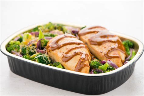 carolina-bbq-chicken-with-cheesy-broccoli image