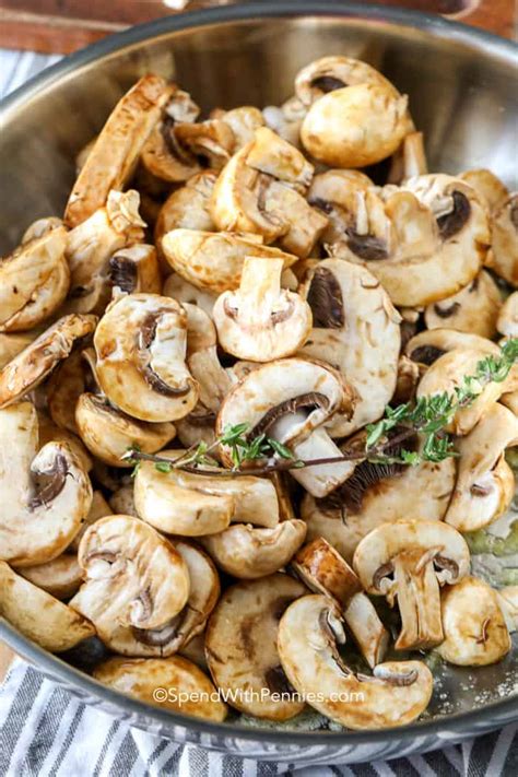 sauteed-mushrooms-with-garlic-spend image
