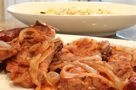 portuguese-marinated-pork-vinho-dalhos-cooking image