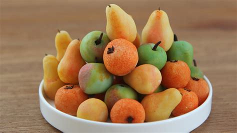 make-marzipan-fruit-marzipan-apples-pears-oranges image