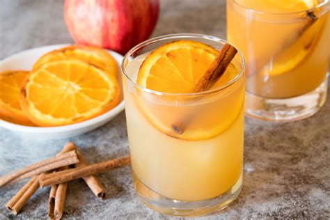 spiked-apple-cider-with-caramelized-oranges image