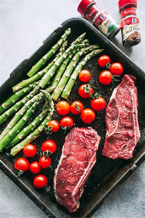steak-and-veggies-sheet-pan-dinner image