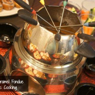 chocolate-caramel-fondue-mommy-hates-cooking image
