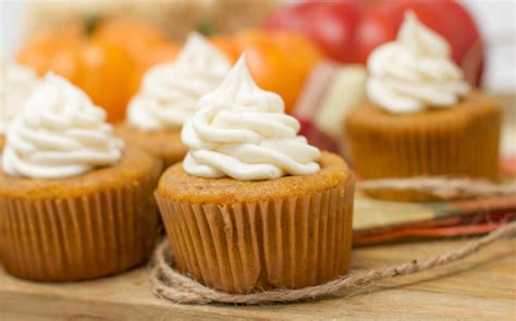 easy-pumpkin-cupcakes-w-cream-cheese-frosting image