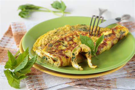 recette-omelette-aux-fines-herbes-journal-des image