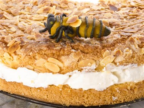 bienenstich-bee-sting-cake-recipe-cdkitchencom image