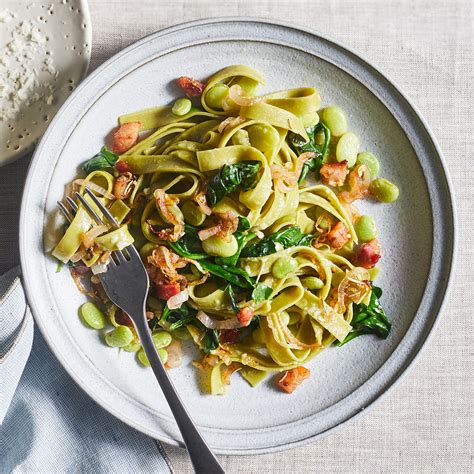 spinach-lima-bean-crispy-pancetta-pasta image