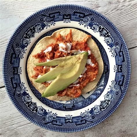 tinga-de-pollo-the-other-side-of-the-tortilla image