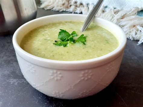 creamy-potato-parsley-soup-vegnbake image
