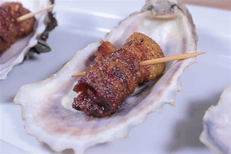smoked-oysters-wrapped-in-bacon-smoking-meat-with image