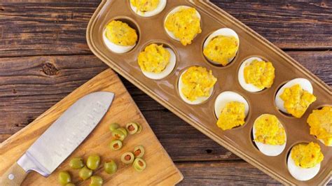 emeril-lagasses-spanish-style-deviled-eggs-with image