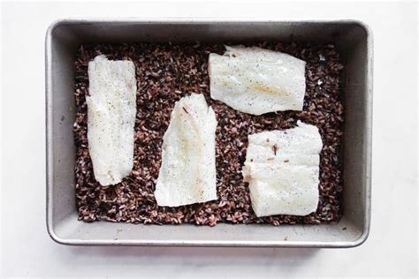 lemony-baked-cod-with-wild-rice-and-fennel image