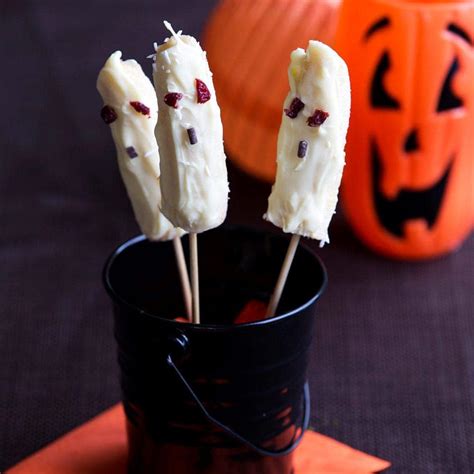 banana-ghost-lollies-healthy-food-guide image