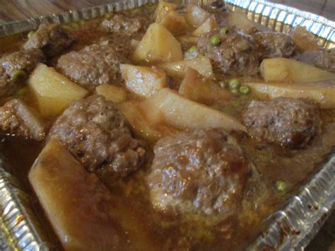moms-easy-to-make-meatball-stew-recipe-delishably image