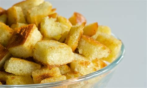 buttery-homemade-croutons-food-channel image