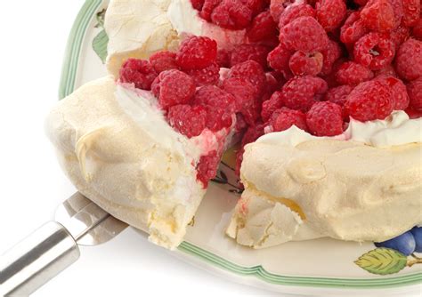 raspberry-pavlova-recipe-food-republic image