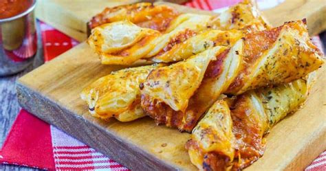 easy-pizza-twists-sunday-supper-movement image