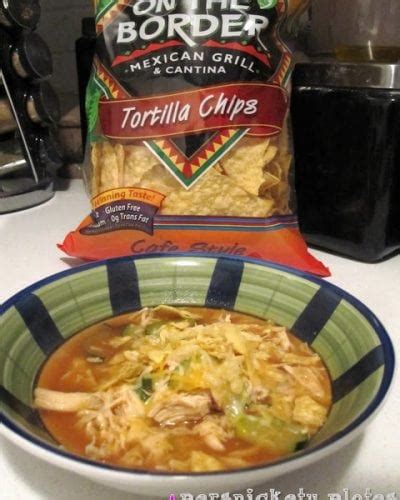 chicken-tortilla-soup-on-the-border-copycat-persnickety-plates image