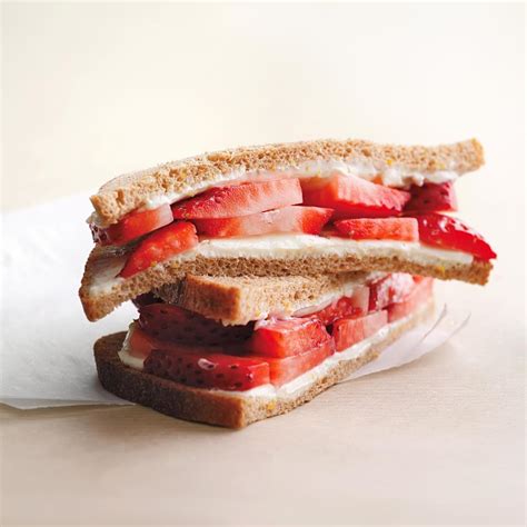 strawberry-cream-cheese-sandwich image