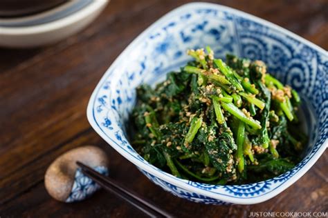 japanese-spinach-salad-with-sesame-dressing-胡麻和え image