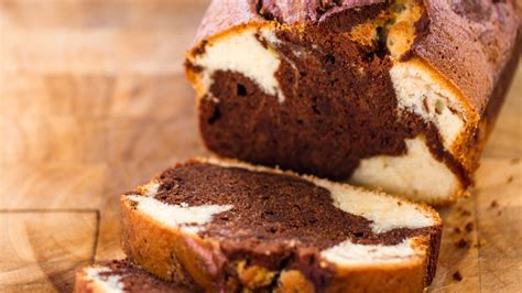 vanilla-chocolate-marble-swirl-pound-cake-grokker image