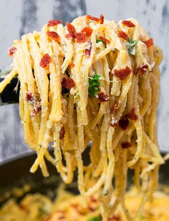 chicken-bacon-ranch-pasta-one-pot image