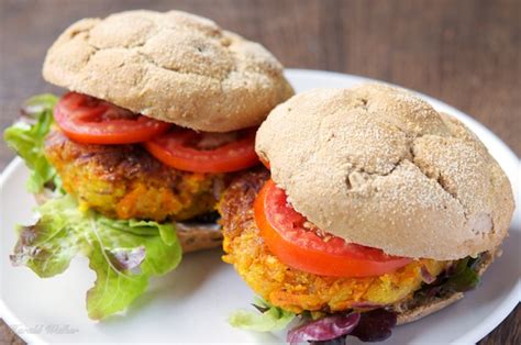 vegan-carrot-burgers-vegalicious image