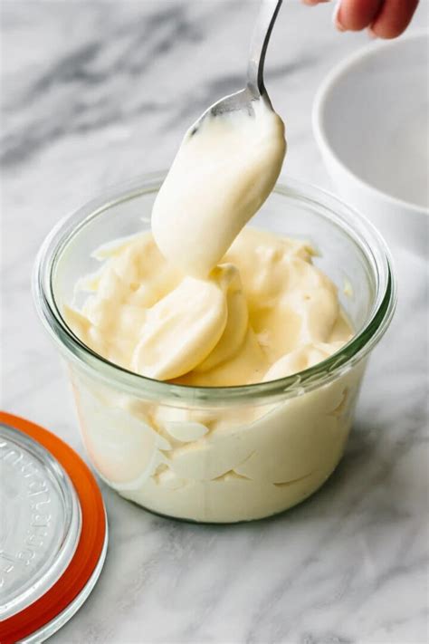mayonnaise-recipe-super-easy-downshiftology image
