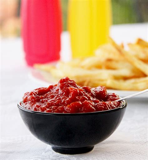 homemade-ketchup-in-just-5-minutes-the-petite-cook image