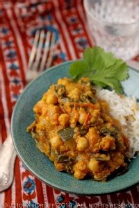 creamy-chickpea-spinach-and-zucchini-curry image