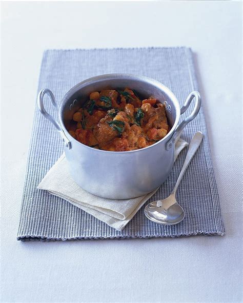 paprika-pork-with-chickpeas-and-spinach image