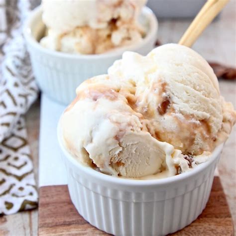 no-churn-salted-caramel-ice-cream image