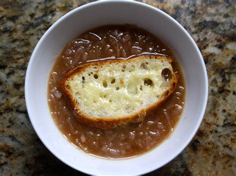caramelized-balsamic-red-onion-soup-with-cheese image