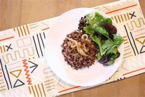 mujadarrah-lentils-onions-and-rice-canadas-food image