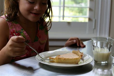 the-merry-gourmet-grandmothers-chess-pie-the image