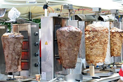 heres-how-they-make-those-giant-doner-kebabs image