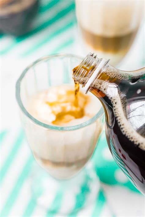 how-to-make-the-best-root-beer-float image
