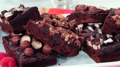 chocolate-bar-brownies-steven-and-chris image