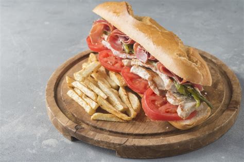 spanish-serranito-sandwich-serranito-bocadillo image