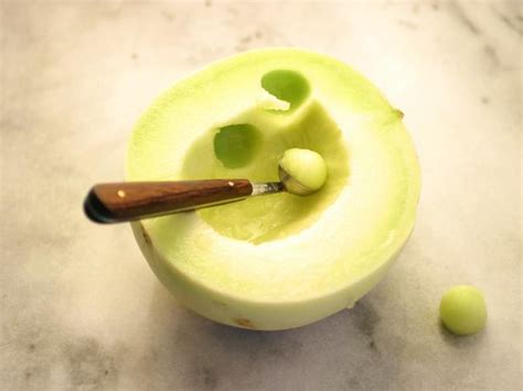 how-to-make-raspberry-melon-gelatine-food-com image