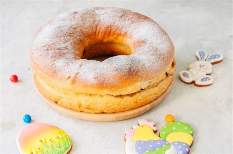 the-story-of-reindling-austrias-popular-easter-treat image