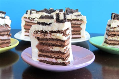 vegan-ice-cream-sandwich-cake-with-vanilla-go image