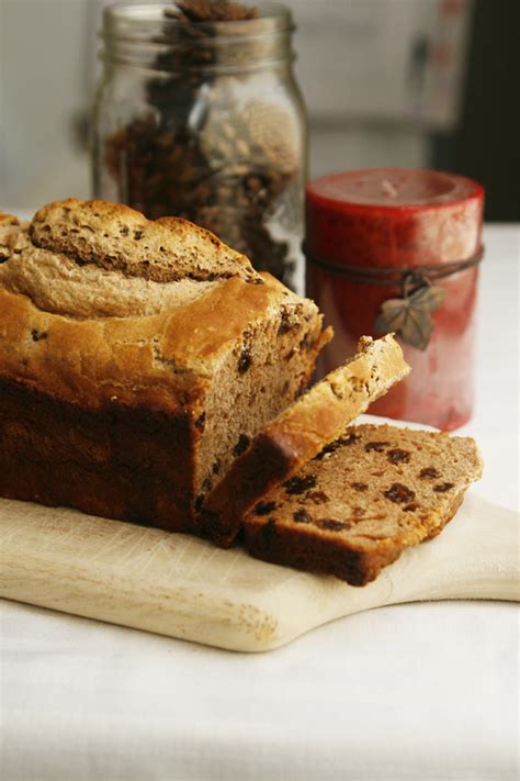 cinnamon-raisin-beer-bread-recipe-sarahs-cucina-bella image