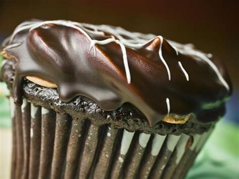 irresistible-chocolate-frosting-ready-in-just-one-minute image
