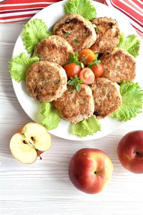 low-carb-savory-apple-chicken-sausages-cookme image