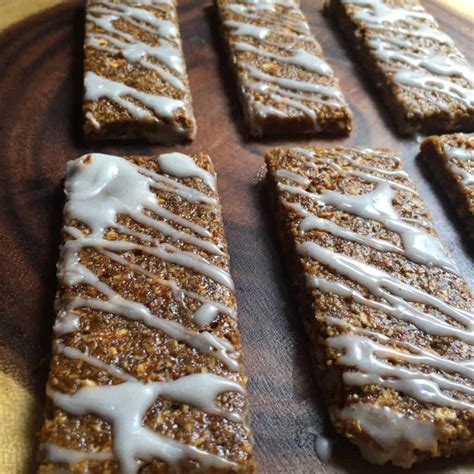 copycat-clif-kid-z-iced-oatmeal-cookie-bars image