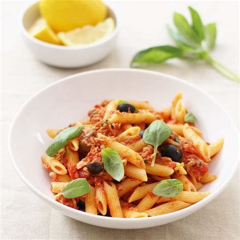 easy-sicilian-style-tuna-pasta-easy-peasy-foodie image