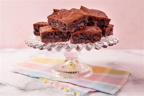 cake-mix-brownies-recipe-the-spruce-eats image