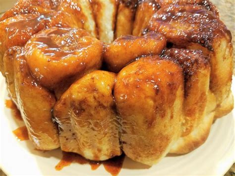 cinnamon-monkey-bread-overnight-short-cut image